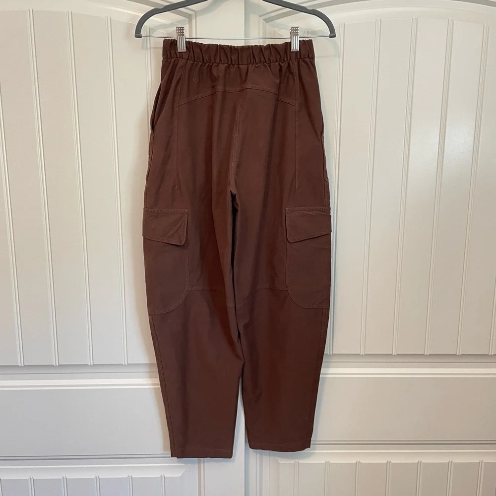 Lululemon Light Utilitech Cargo Pocket High-Rise Pant Java brown size 24